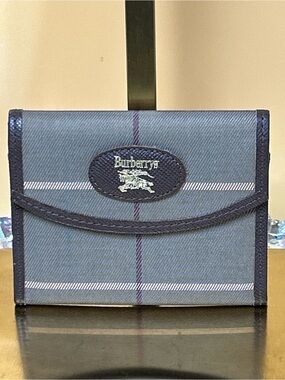 Burberry Gray and Navy Check Trifold Coin Purse Card Holder Approximately 4x4